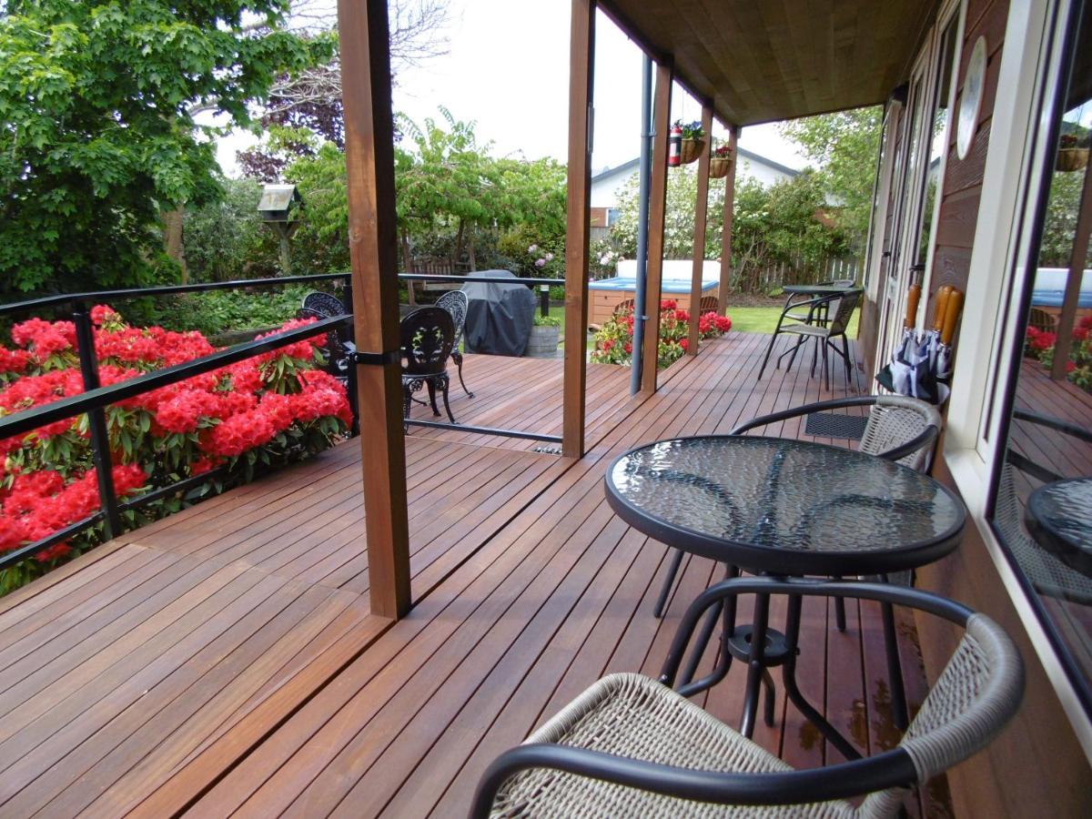 Blue Ridge Studios And Bed & Breakfast Te Anau Exteriör bild